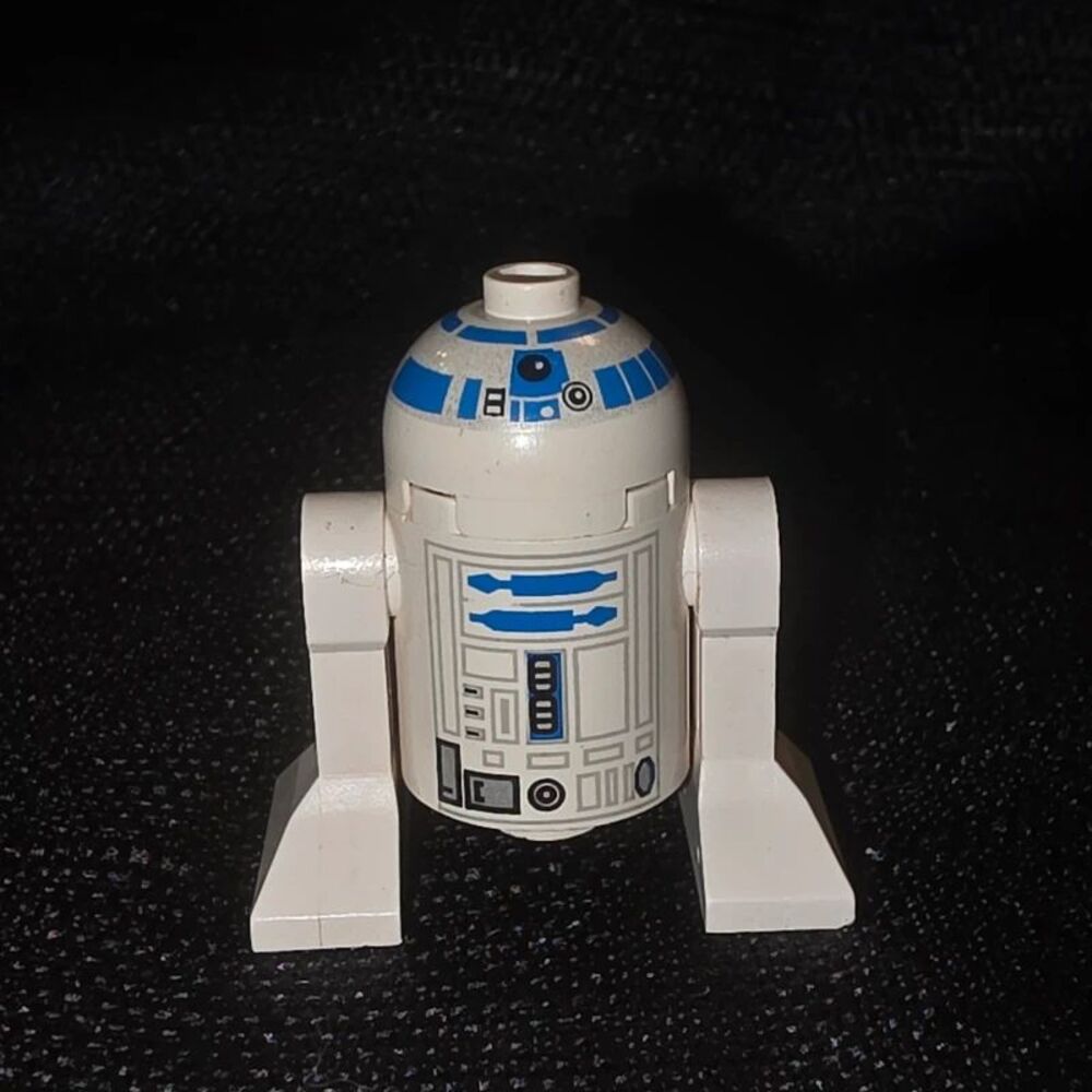 LEGO Star Wars R2-D2 Minifigure Astromech Droid